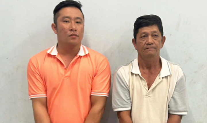 Bắt khẩn cấp 2 cha con đánh tài xế xe ôm công nghệ sau va chạm giao thông