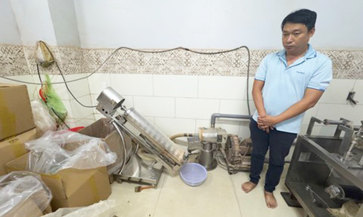 Triệt phá đường dây làm thuốc giả 'khủng' tại TP.HCM, bắt giam 22 người