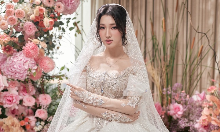 Á hậu Phương Nhi: Mệnh danh là 'thần tiên tỷ tỷ', học vấn đáng ngưỡng mộ