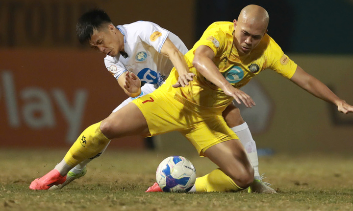 Thiếu Nguyễn Xuân Son, CLB Nam Định không thắng 2 trận liên tiếp