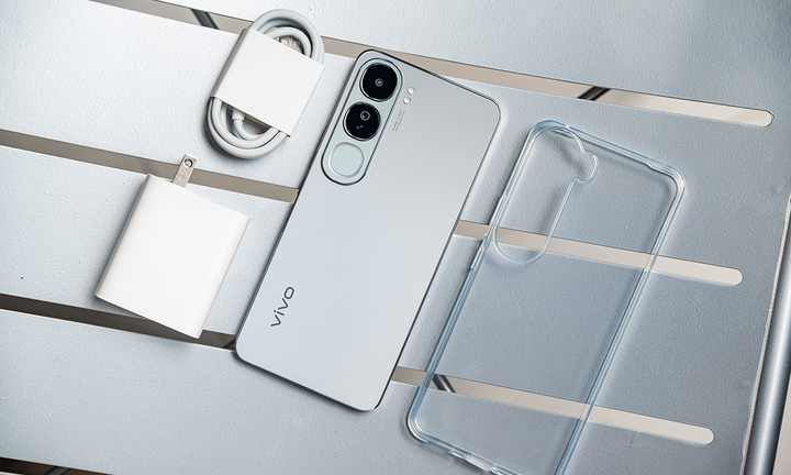 3 mẫu điện thoại tầm trung có thể sắm chơi Tết này