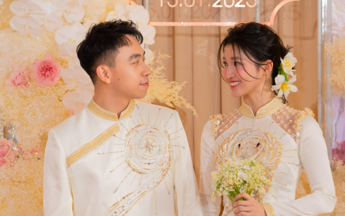 Khoảnh khắc con trai tỷ phú nhìn Phương Nhi say đắm trong lễ ăn hỏi