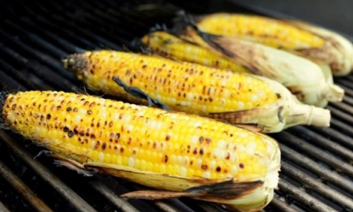 Ngô nướng được coi là 'thần dược mùa đông' nhưng đại kỵ với những người này