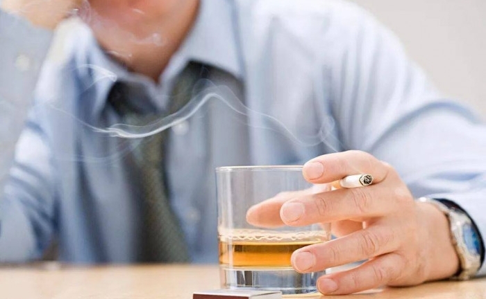 Ba sai lầm trong cách uống rượu bia vừa nhanh say lại gây hại cơ thể