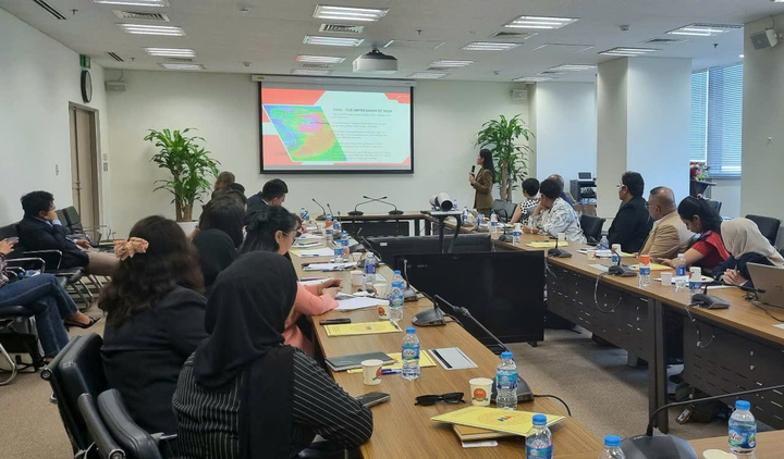 Tin tức cho khán giả toàn cầu trong bối cảnh cạnh tranh bởi AI