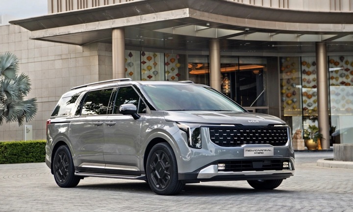 Ba mẫu xe hybrid vừa ra mắt thị trường Việt Nam ngay đầu năm 2025