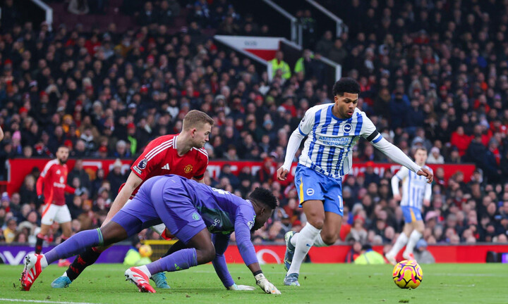 Trực tiếp bóng đá Man Utd 1-3 Brighton: Onana mắc lỗi