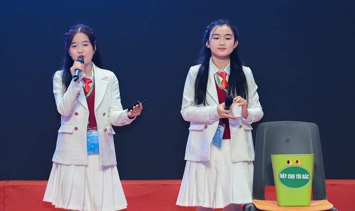 Thùng thông minh tích hợp AI nhận diện, phân loại rác của nữ sinh Nghệ An