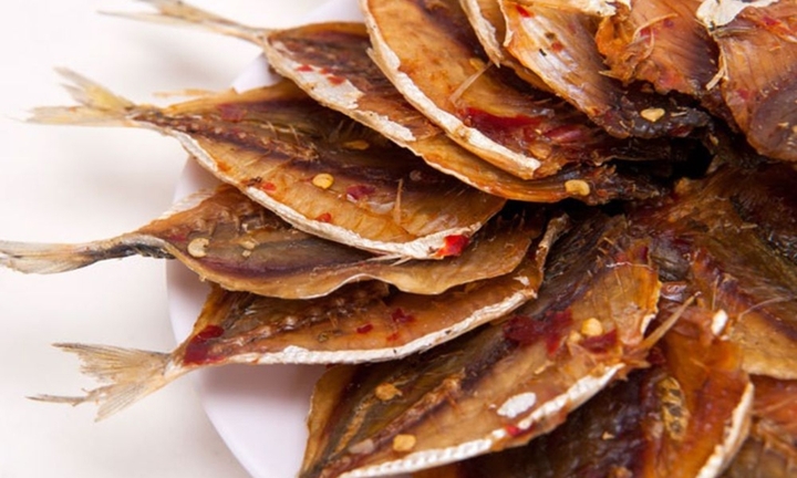 Mẹo hay chọn cá chỉ vàng khô thơm ngon