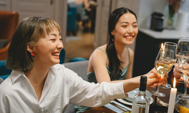 Không được về ngoại, vợ tôi đi nhậu suốt 3 ngày Tết