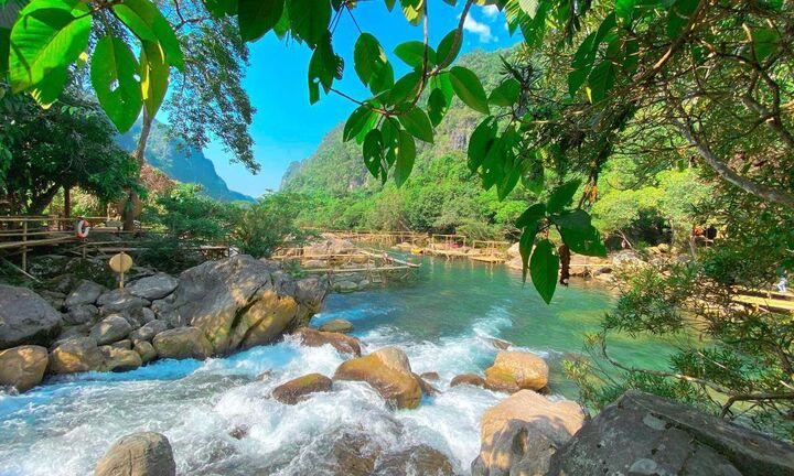 Trải nghiệm cuộc sống hòa mình với thiên nhiên ở suối nước Moọc