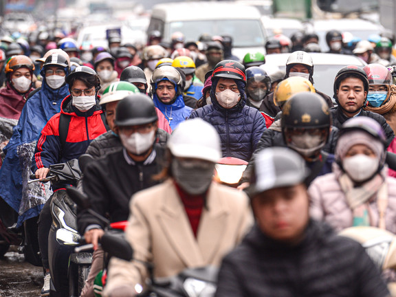 Tuyến đường huyết mạch Hà Nội tắc dài 3km trong ngày làm việc cuối cùng của năm