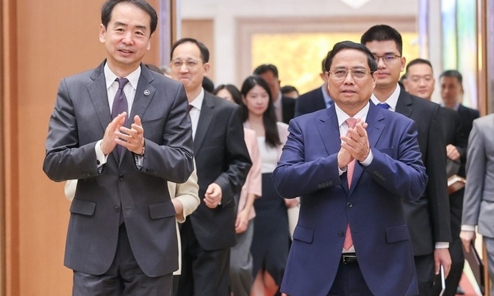 Thủ tướng Phạm Minh Chính tiếp Đại sứ Trung Quốc Hà Vĩ