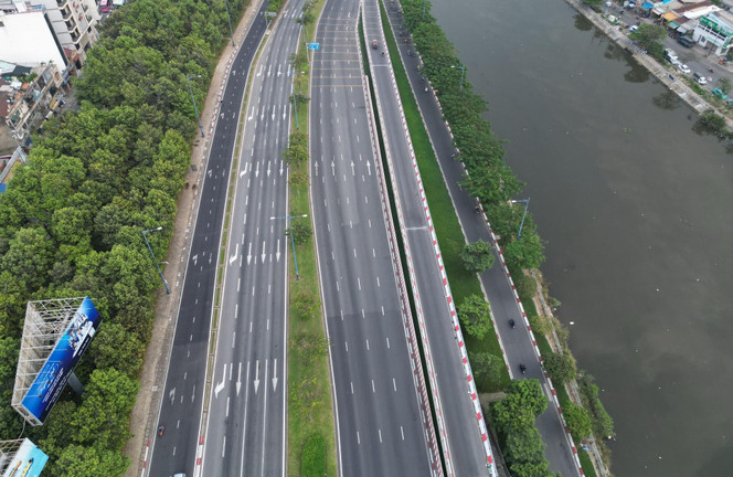 Ngày 27 Tết, đường phố TP.HCM hết cảnh 'kẹt xe không lối thoát'