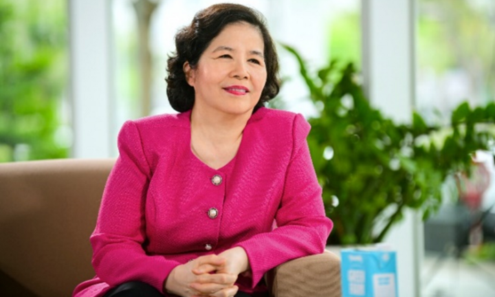 Nữ doanh nhân tuổi rắn nổi tiếng nhất Việt Nam