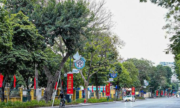 Một Hà Nội khác lạ, yên bình sáng mùng 1 Tết Ất Tỵ