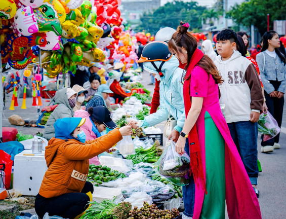 Chợ gần 300 tuổi tại Bình Định, mỗi năm họp 1 lần để cầu lộc, không cần lỗ lãi