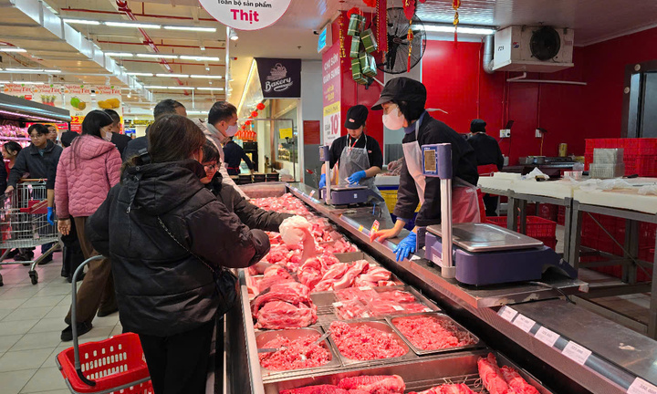 Giá thực phẩm mùng 2 Tết Ất Tỵ thế nào?