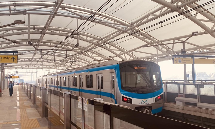 Chuyến tàu mùa xuân và khát vọng xây 355km đường sắt đô thị của TP.HCM