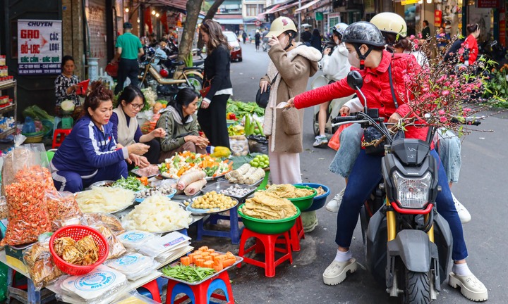Giá hàng hóa sau Tết hạ 'nhiệt', cau vẫn cao ngất ngưởng