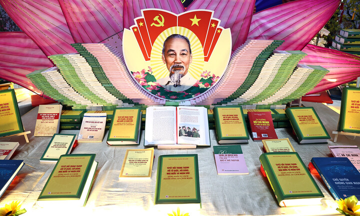 Giới thiệu cuốn sách của Tổng Bí thư Tô Lâm về người Công an Cách mạng