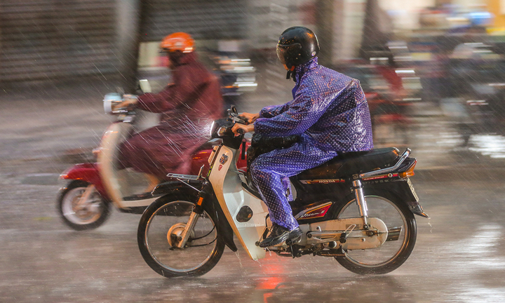 Dự báo thời tiết ngày 4/2: Miền Bắc rét nhất dưới 6°C, miền Trung cục bộ mưa to