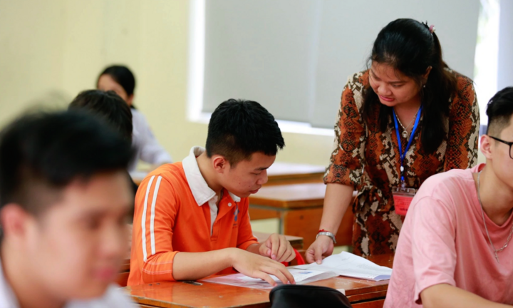 Cử tri đề nghị điều chỉnh dạy môn tích hợp, Bộ trưởng GD&ĐT nói gì?