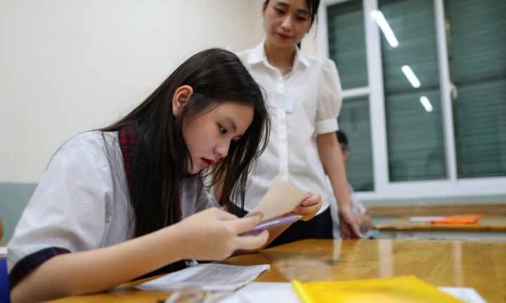 Giáo viên có được dạy thêm ở nhiều trung tâm cùng lúc?