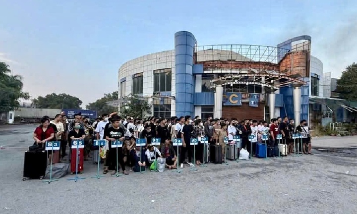 Tiếp nhận 177 công dân Việt Nam từ Campuchia, đa số làm ở công ty lừa đảo
