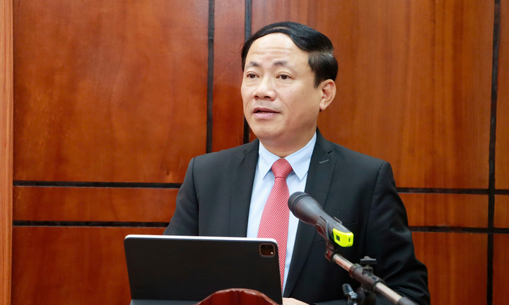 Chủ tịch tỉnh Bình Định: 'Trung ương làm việc theo giờ thì tỉnh phải theo giây'