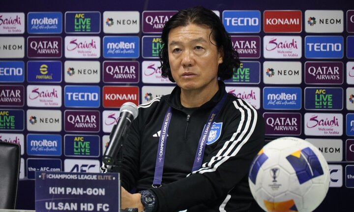 Bỏ tuyển Malaysia về nước, đồng hương thầy Park Hang Seo nếm trái đắng