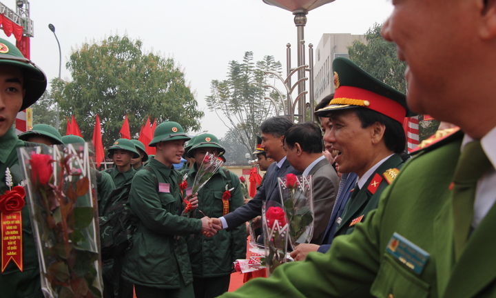 Huyện Mỹ Đức: 187 thanh niên lên đường nhập ngũ