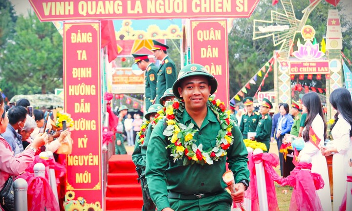 Bình Định, Phú Yên, Lâm Đồng rộn ràng ngày hội tòng quân