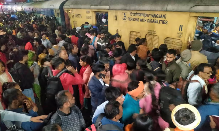 Giẫm đạp ở ga tàu Ấn Độ, ít nhất 15 người thiệt mạng 