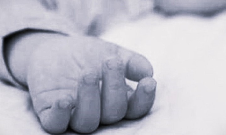 Bé gái 5 tháng tuổi tử vong bất thường khi gửi ở điểm trông trẻ