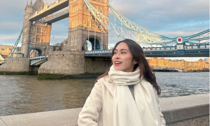 Vượt hơn 100.000 hồ sơ, cô giáo Ninh Bình ẵm học bổng 'khó nhằn' nhất thế giới 