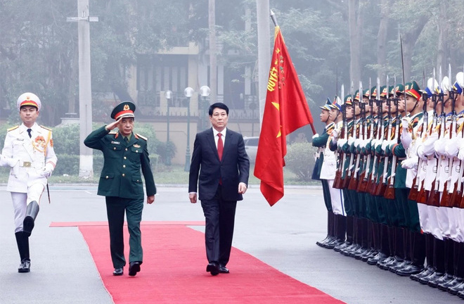 Chủ tịch nước Lương Cường làm việc với lãnh đạo Quốc phòng