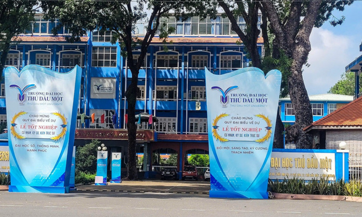 Bác thông tin 'công an dỏm đi xe biển xanh vào trường đọc lệnh bắt nam sinh'