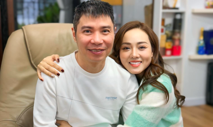 NSND Công Lý tặng vợ quà sinh nhật đặc biệt: 'Anh chỉ tặng vợ được thế thôi'