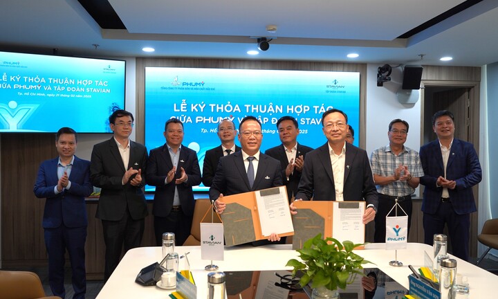 Thoả thuận Hợp tác giữa Phú Mỹ và Tập đoàn Stavian về hóa chất và hạt nhựa