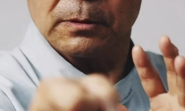 Võ sư Thái Cực Mã Bảo Quốc biểu diễn ở hộp đêm gây tranh cãi