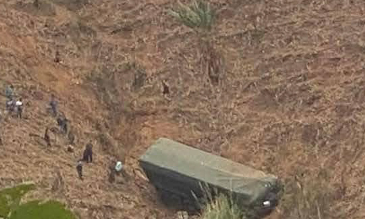 2 người tử vong khi xe đầu kéo lao xuống vực sâu ở Sơn La