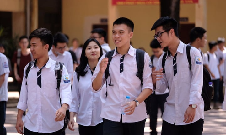 Lịch thi vào lớp 10 THPT chuyên Ngoại ngữ 2025