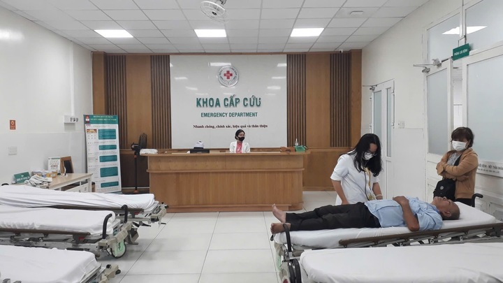 Người đàn ông suýt chết do tự ý dùng thuốc đau lưng