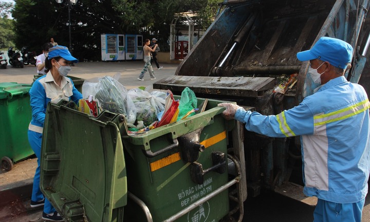 Không phân loại rác, bao giờ mới có thể phạt?