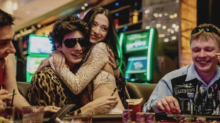 Phim 18+ về vũ nữ thoát y đại thắng tại Oscar 2025