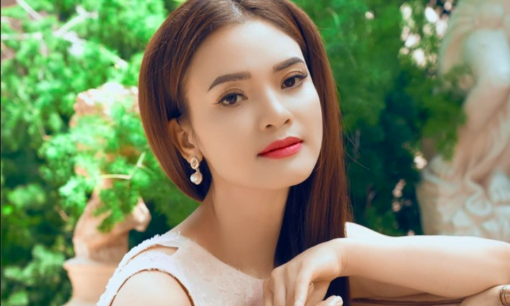 Đời tư kín tiếng của nữ NSND trẻ nhất Việt Nam, vừa làm lễ ăn hỏi ở tuổi 43