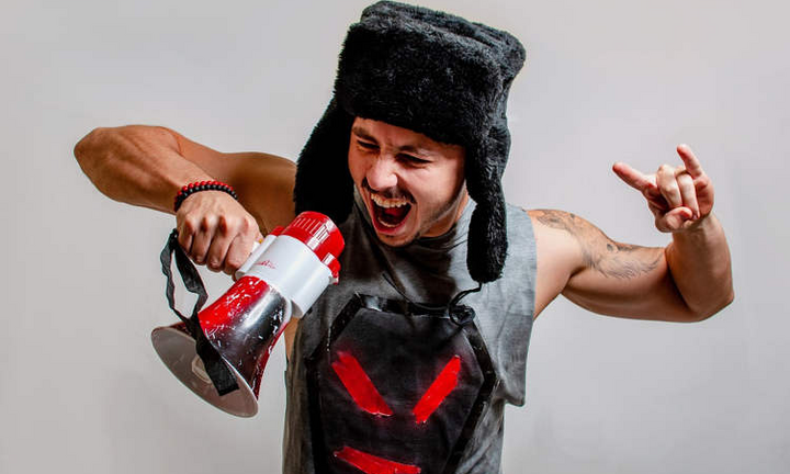 Ép hàng xóm bán nhà bằng cách phát tiếng chó sủa suốt ngày đêm, cảnh sát bó tay