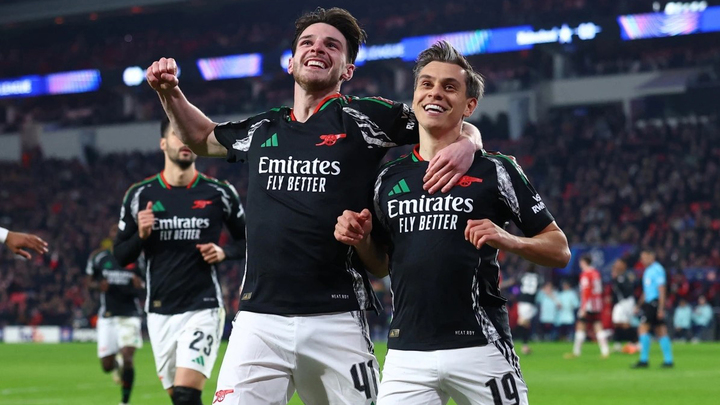 Thắng PSV 7-1, Arsenal tạo kỷ lục Champions League