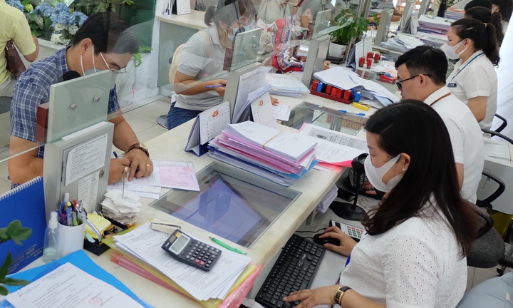 TP.HCM yêu cầu thực hiện nghiêm việc tạm dừng tuyển công chức cấp xã